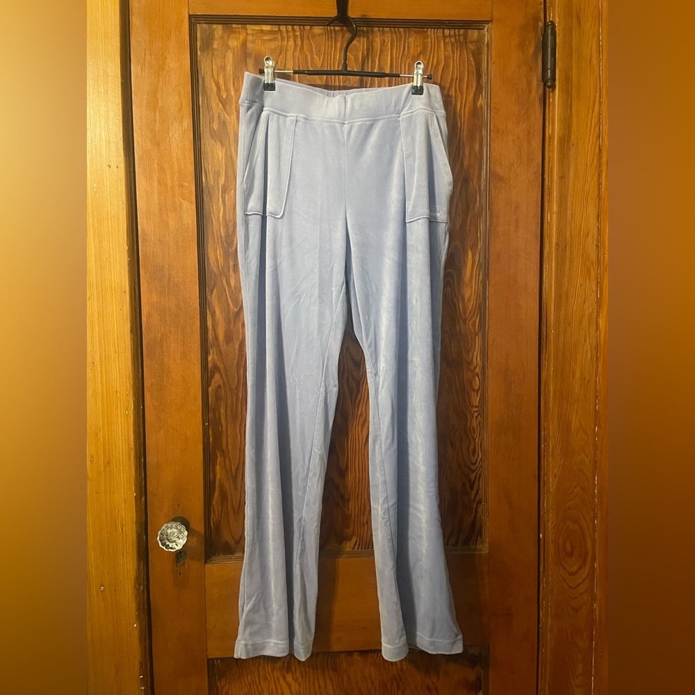 Juicy by Juicy Couture Velour Mid Rise Straight Track Pant in size Medium